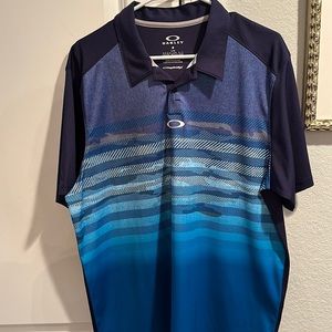 Men’s Oakley polo, size large, blue/navy